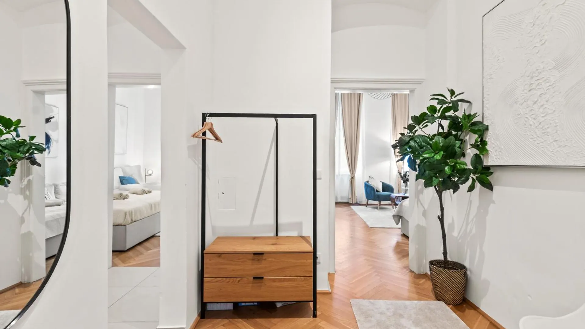 Daire Close To Metro, 10 Minutes To Mariahilferstrasse Viyana