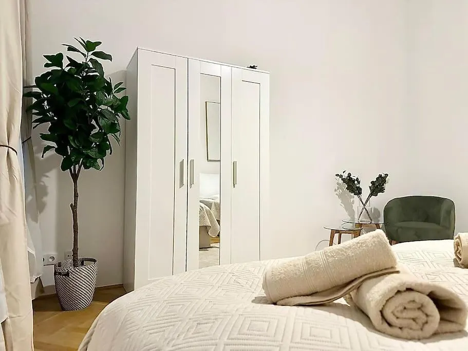 Close To Metro, 10 Minutes To Mariahilferstrasse Vienna Apartment